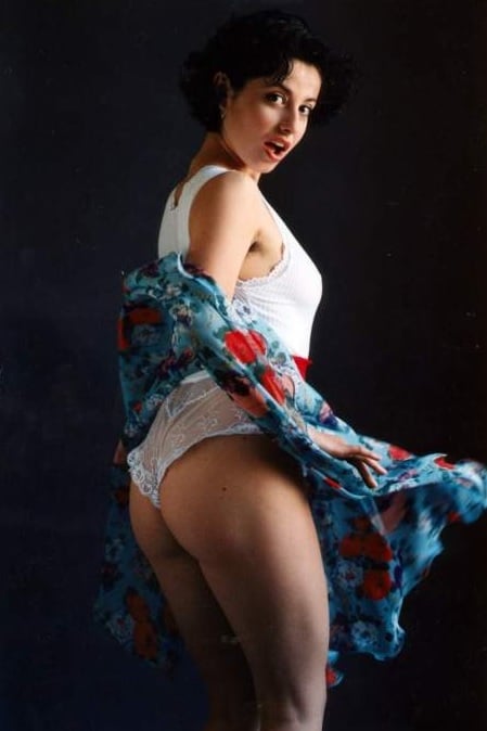 Porno qiz fitnes topi bilan sikishadi Gitler erotikasi va pornografiya